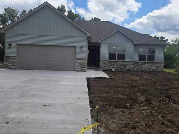 3465 N Pointe Ave, Terre Haute, IN 47805