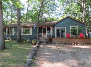 6117 W Higgins Lake Dr, Roscommon, MI 48653
