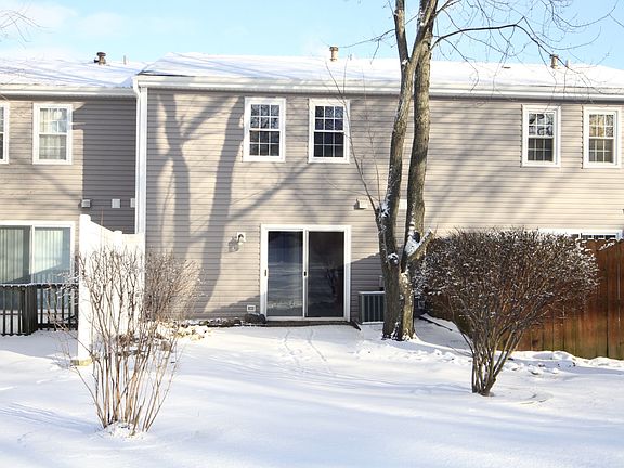 3rd image of 535 Northampton Ln