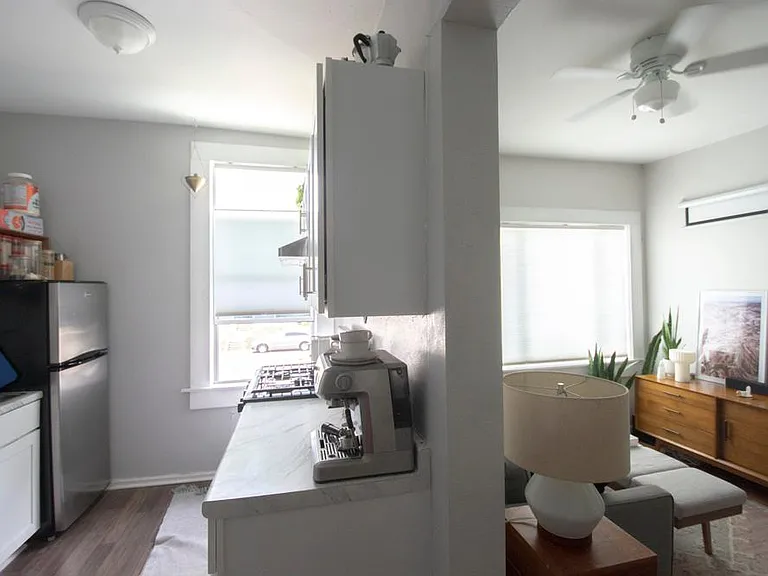814 W Russell Pl #B — Photo 6