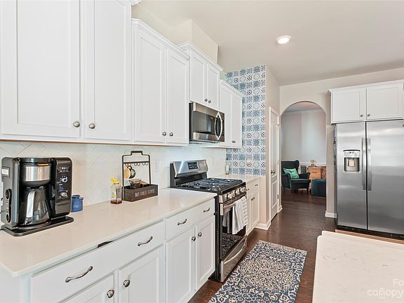 5th image of 1584 Trentwood Dr