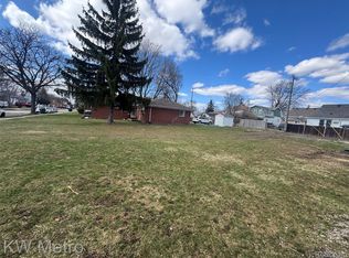 1382 Hanford Ave, Lincoln Park, MI 48146