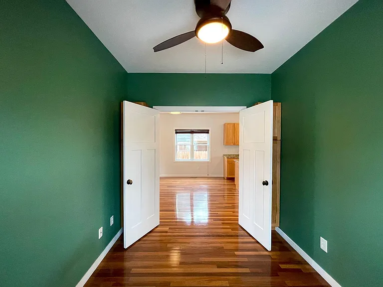 403 Monroe Ave S — Photo 11