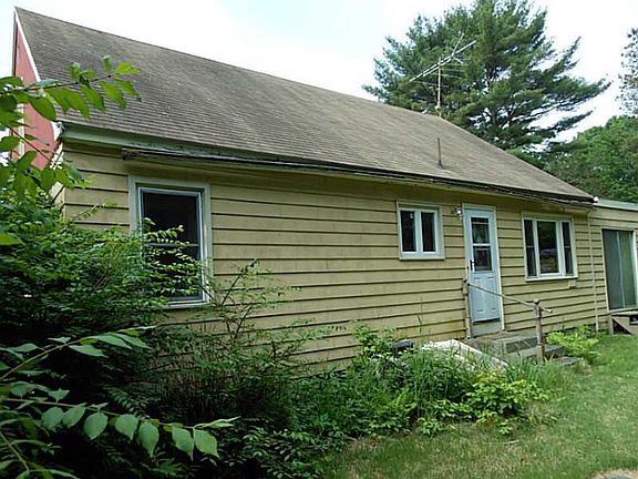 4th image of 11 Red Cedar Rd