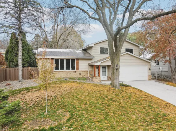 9012 32nd Ave N, New Hope, MN 55427