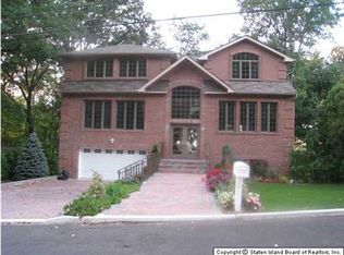16 Milden Ave, Staten Island, NY 10301