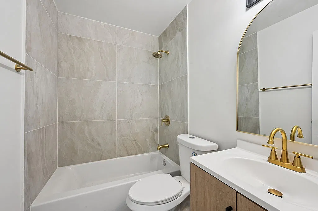 2 bed, 850 sqft, $2,200 — Photo 4