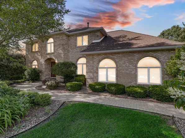 32 Birchwood Dr, Palos Park, IL 60464