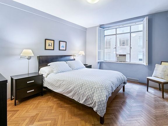 4th image of 17 W 54th St APT 5F