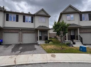 50 Pinnacle Dr #36, Kitchener, ON N2P 0H8