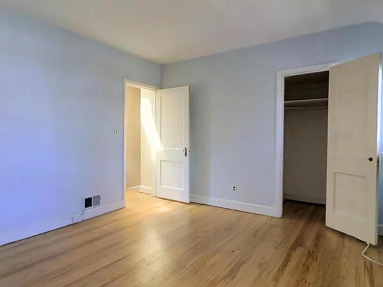 2112 N Brandywine St — Photo 9