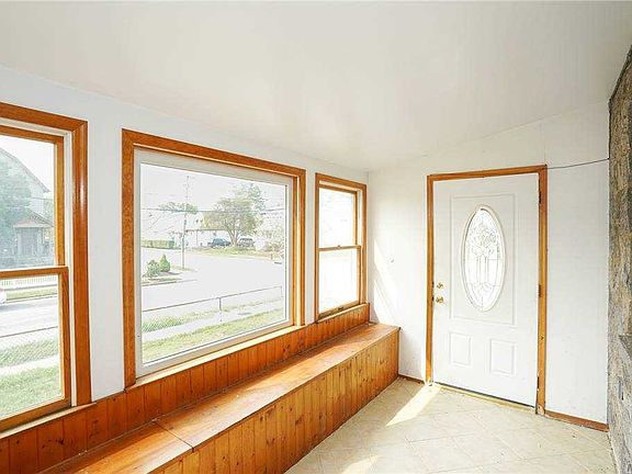 4th image of 76 Dart St