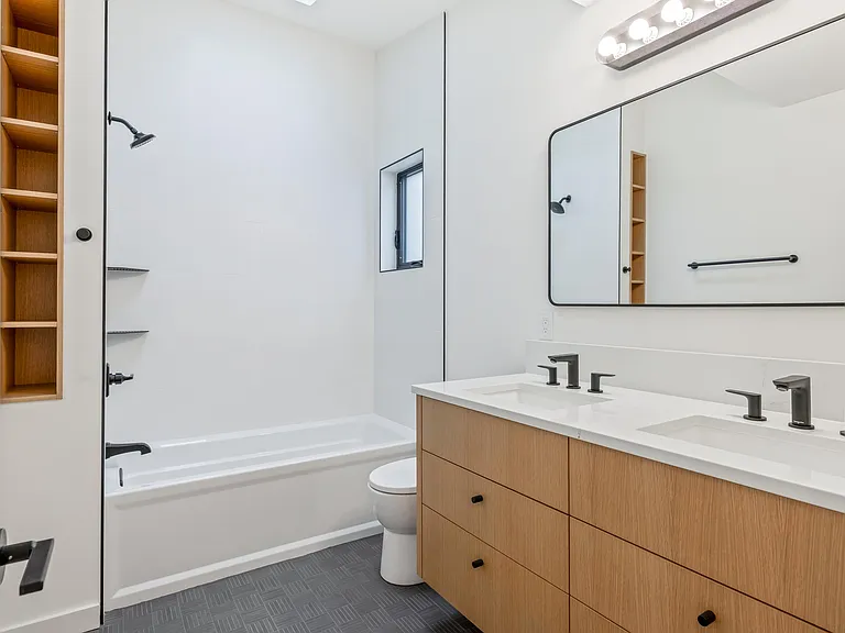 614 NW Federal St — Photo 10