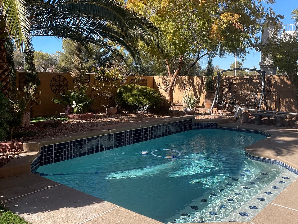 1st image of 2529 Surfwood Dr