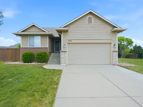 2406 N Woodridge Cir, Wichita, KS 67226