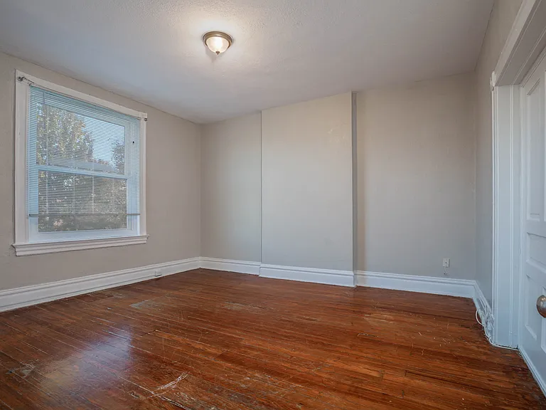 2310 Russell Blvd #A — Photo 6