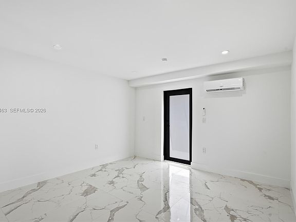 4th image of 6755 SW 27th St