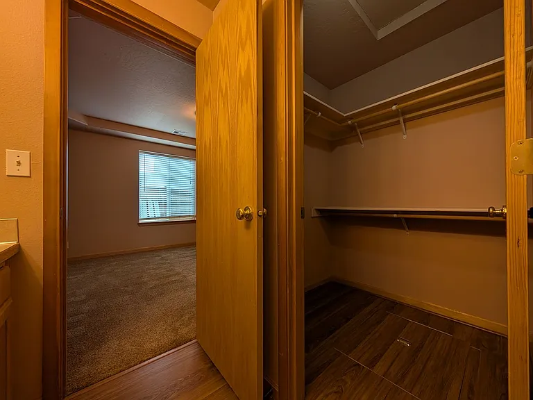 6566 Jules Pl — Photo 15