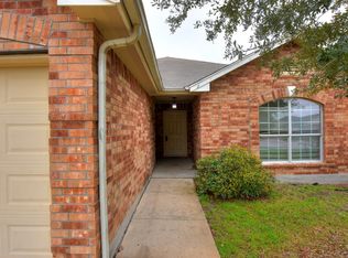 401 Bandera Woods Blvd, Elgin, TX 78621