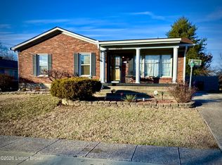 2013 Foxhurst Dr, Shively, KY 40216