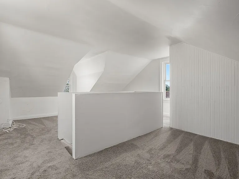 362 Republic St — Photo 24