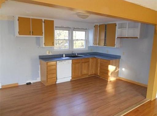 4th image of 4 Harwood St