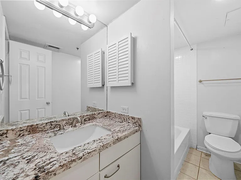 3525 Sage Rd #504 — Photo 14