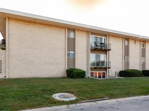 2811 Pembroke Ln #B23, Saint Joseph, MO 64506