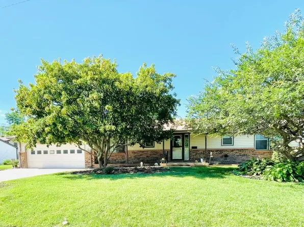 520 E Main St, Valley Center, KS 67147