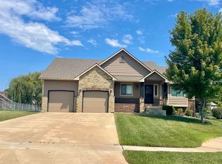 1932 N Newberry Pl, Derby, KS 67037