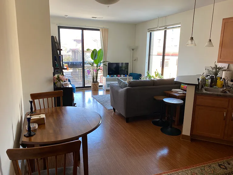 1917 Monroe St #412 — Photo 25