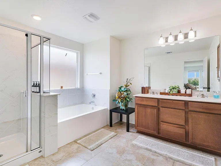 12725 Mogador St — Photo 17