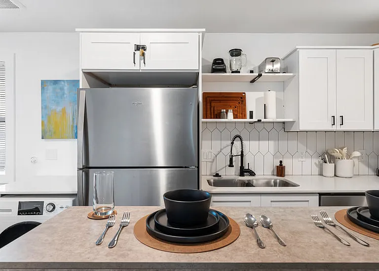 807 Cullen Blvd #4 — Photo 14