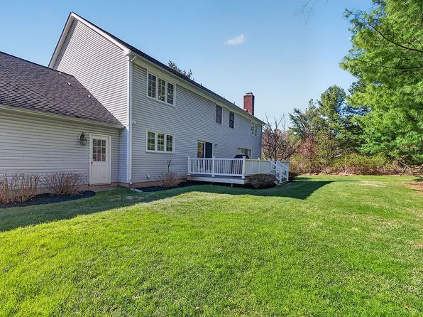 8 Devonshire Ln, Mendham, NJ 07945