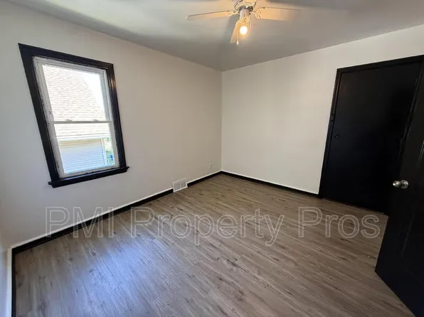 3630 W Nash St, Milwaukee, WI 53216