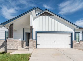 211 Yosemite Dr, Kyle, TX 78640