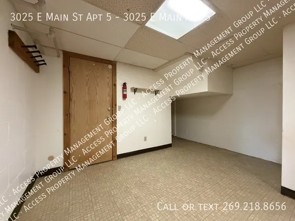 3025 E Main St #5, Kalamazoo, MI 49048