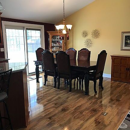 Main level dining room 