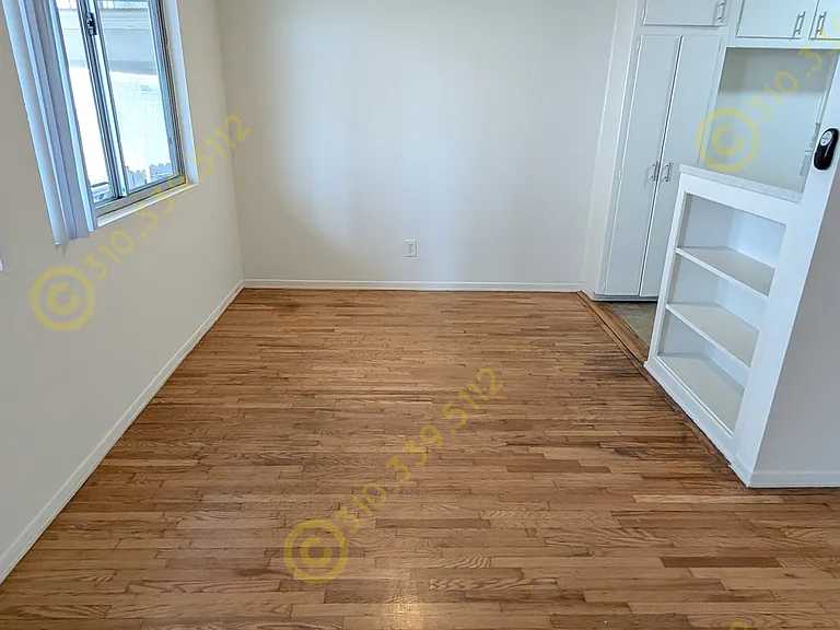 1221 Granville Ave #2 — Photo 6