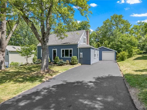 5469 S Freeman Rd, Orchard Park, NY 14127