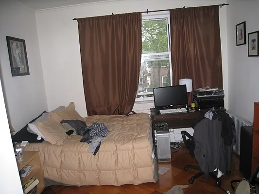 Rented by Alexiou Realty | media 1