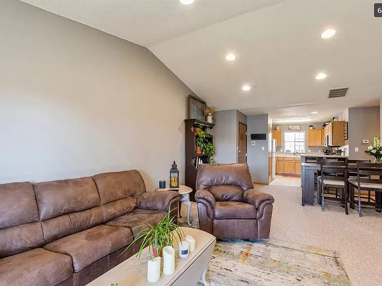 860 Magnolia Ln #5 — Photo 5