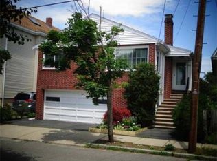 44 Chamberlain Ave, Revere, MA 02151