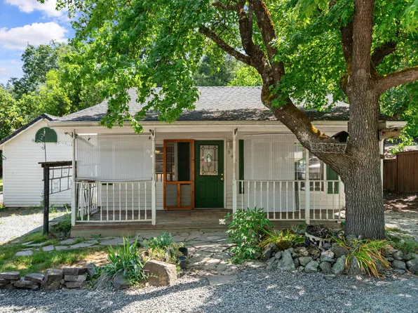 945 S 3rd St, Jacksonville, OR 97530