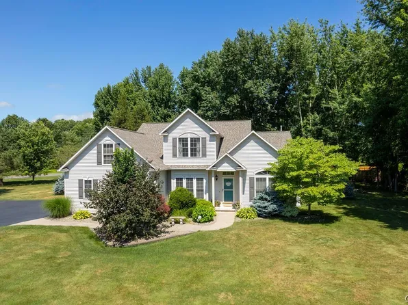 4551 Quarry Point Cir, Clay, NY 13041