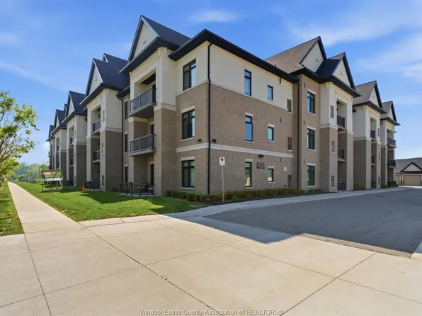 1855 Wyoming Ave #111, Lasalle, ON N9H 0C7