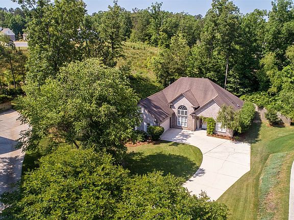 5th image of 228 Creekwood Ct