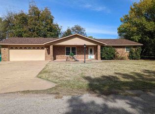 515 E Washington St, Walters, OK 73572