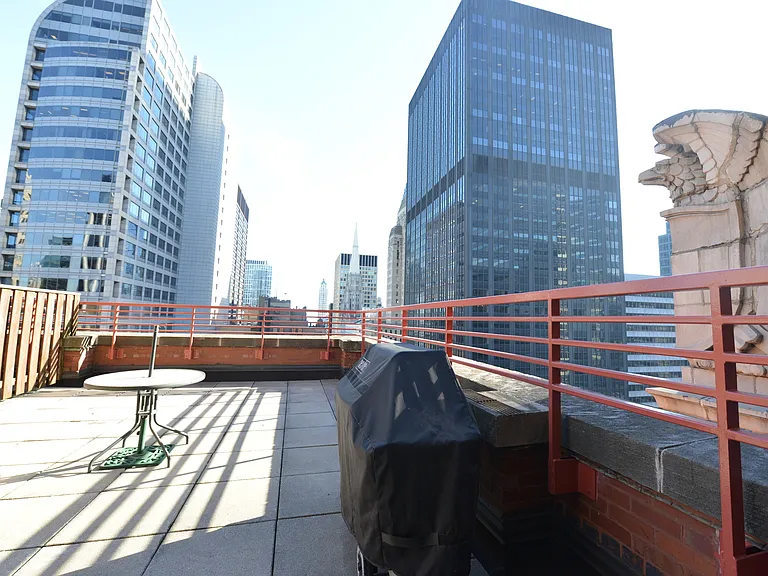 208 W Washington St #2304 — Photo 19