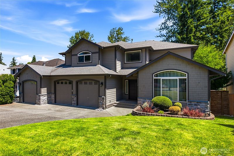 2nd image of 35826 9th Avenue SW